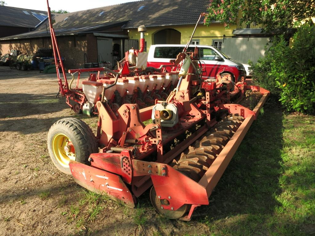 Lely 600-55 - Vertikālā augsnes frēze: foto 2 Lely 600-55 - Vertikālā augsnes frēze: foto 2