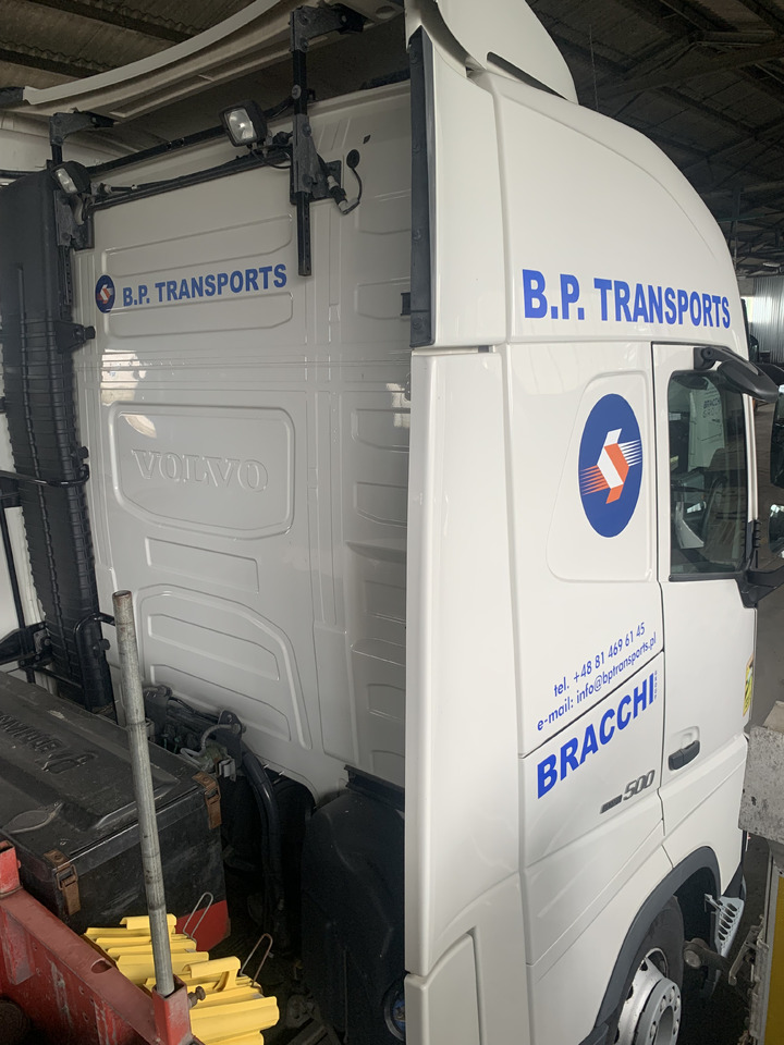 VOLVO VOLVO FH 6x2 500 Euro VI, salon Polska, ASO - Vilcējs: foto 5 VOLVO VOLVO FH 6x2 500 Euro VI, salon Polska, ASO - Vilcējs: foto 5