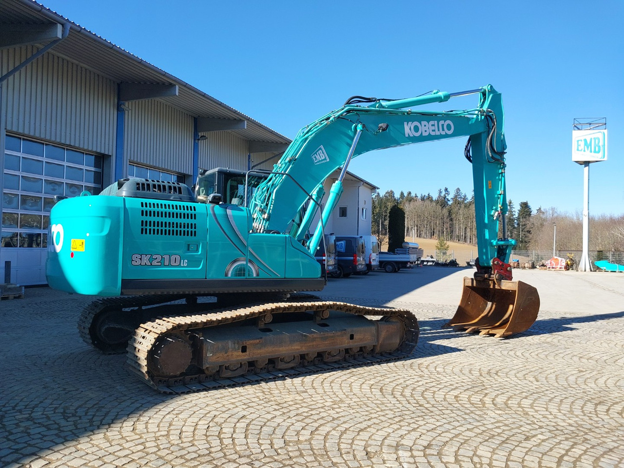 Kobelco SK210LC-10 - Kāpurķēžu ekskavators: foto 3 Kobelco SK210LC-10 - Kāpurķēžu ekskavators: foto 3