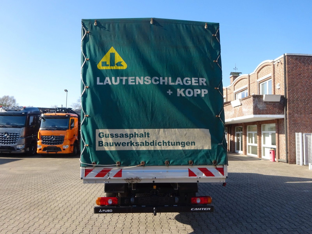 Furgons ar tentu, Kravas-pasažieru furgons FUSO 7C180D Canter mit Doppelkabine 4x2: foto 6