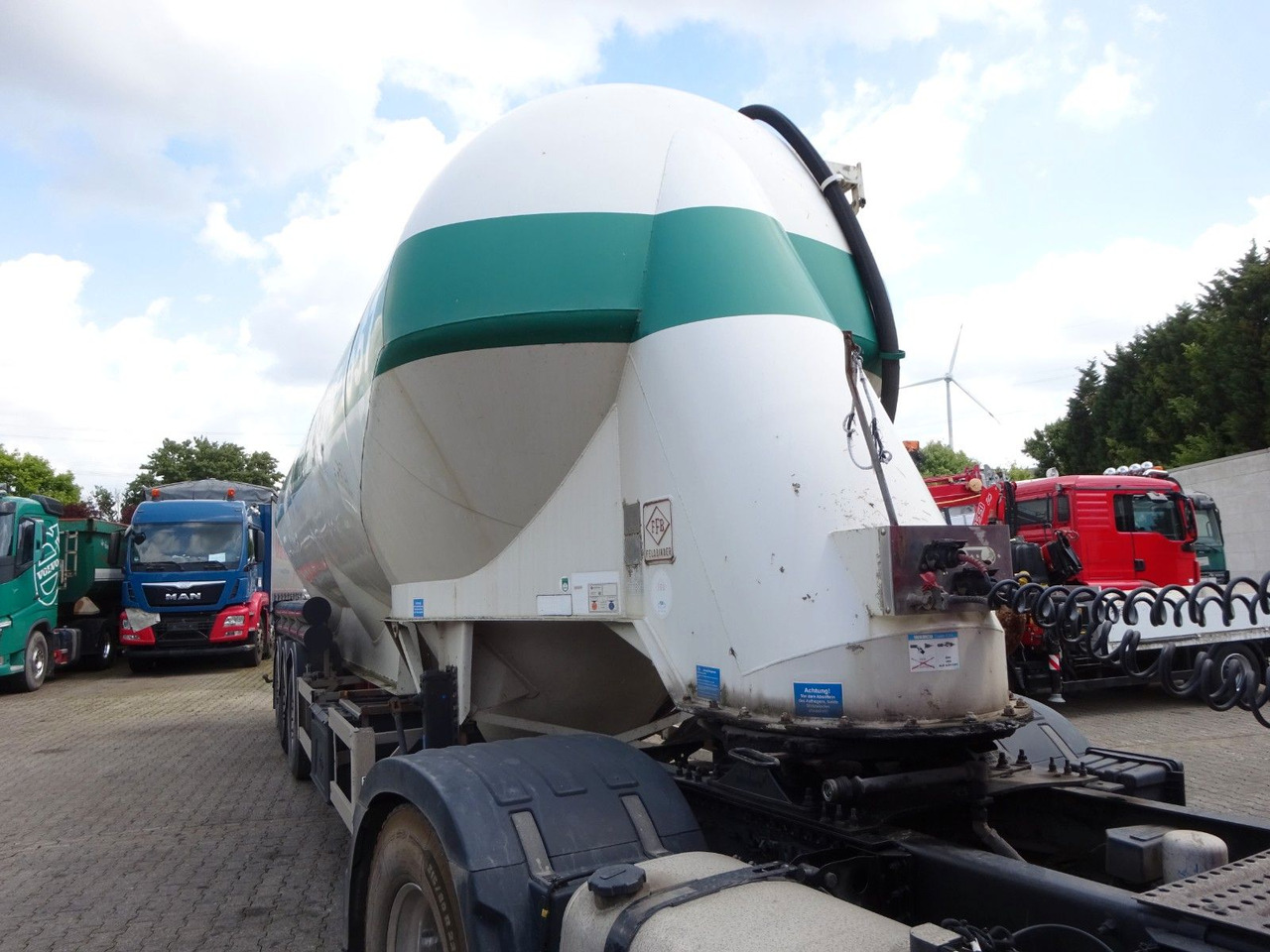 Feldbinder EUT 49.3 Silo für Staub u. Rieselgüter ca. 50m³ - Silosa puspiekabe: foto 4 Feldbinder EUT 49.3 Silo für Staub u. Rieselgüter ca. 50m³ - Silosa puspiekabe: foto 4