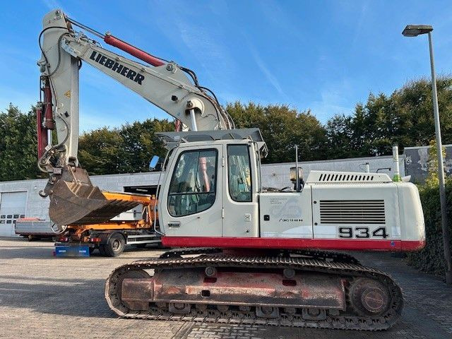 Liebherr R 934 C mit Lasersystem Kettenbagger - Kāpurķēžu ekskavators: foto 1 Liebherr R 934 C mit Lasersystem Kettenbagger - Kāpurķēžu ekskavators: foto 1