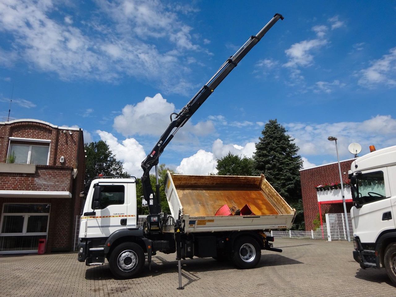 MAN 15.290 TGM 3Skipper + HIAB 111-B3 HIDUO Kran 4x2 - Kravas automašīna pašizgāzējs, Kravas auto ar manipulatoru: foto 3 MAN 15.290 TGM 3Skipper + HIAB 111-B3 HIDUO Kran 4x2 - Kravas automašīna pašizgāzējs, Kravas auto ar manipulatoru: foto 3