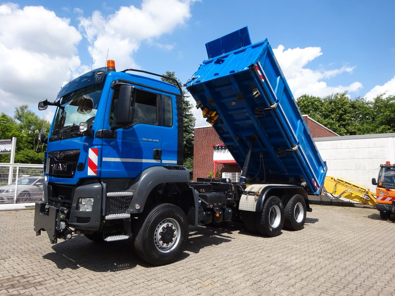 MAN 26.420 TGS MEILER 3Skipper + Bordmatik 6x6 - Kravas automašīna pašizgāzējs, Kravas auto ar manipulatoru: foto 2 MAN 26.420 TGS MEILER 3Skipper + Bordmatik 6x6 - Kravas automašīna pašizgāzējs, Kravas auto ar manipulatoru: foto 2