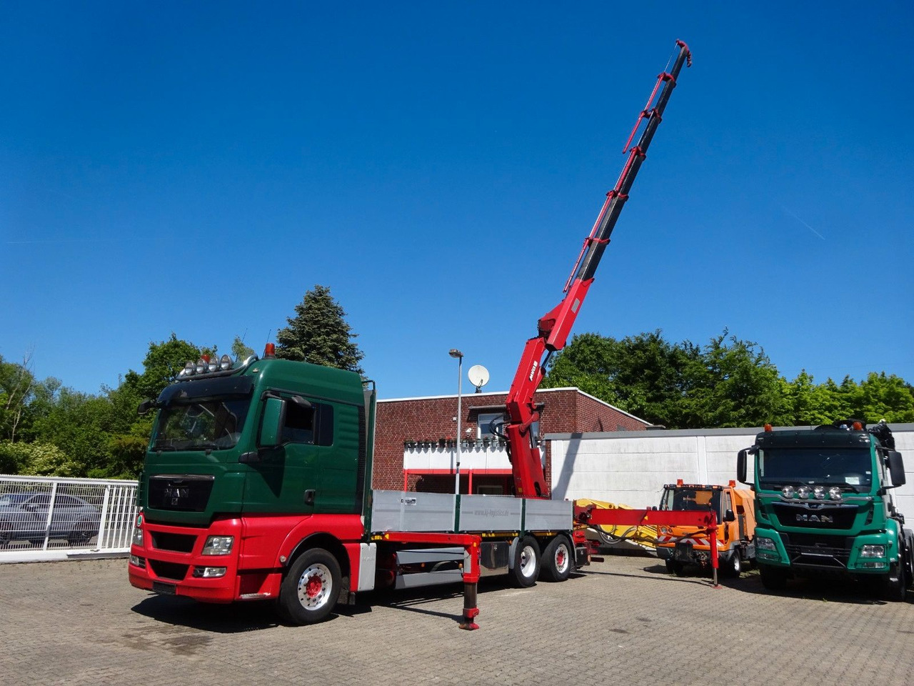 MAN 26.480 TGX + MKG HLK531 Kran +Lift-Lenkachse - Bortu kravas automašīna/ Platforma, Kravas auto ar manipulatoru: foto 4 MAN 26.480 TGX + MKG HLK531 Kran +Lift-Lenkachse - Bortu kravas automašīna/ Platforma, Kravas auto ar manipulatoru: foto 4