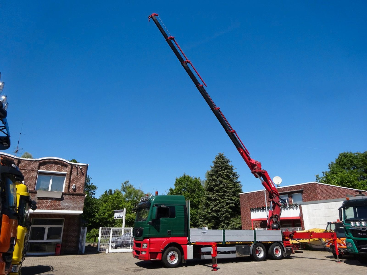 MAN 26.480 TGX + MKG HLK531 Kran +Lift-Lenkachse - Bortu kravas automašīna/ Platforma, Kravas auto ar manipulatoru: foto 3 MAN 26.480 TGX + MKG HLK531 Kran +Lift-Lenkachse - Bortu kravas automašīna/ Platforma, Kravas auto ar manipulatoru: foto 3