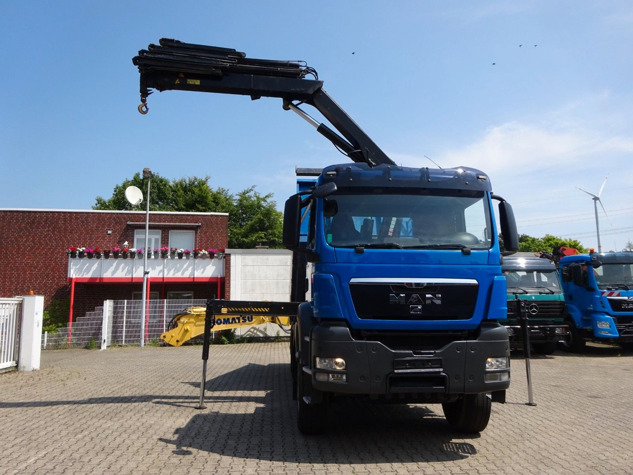 MAN 28.400 TGS 3Skipper+HIAB 166 E-4 HIPRPO 6x4-4 - Kravas automašīna pašizgāzējs, Kravas auto ar manipulatoru: foto 5 MAN 28.400 TGS 3Skipper+HIAB 166 E-4 HIPRPO 6x4-4 - Kravas automašīna pašizgāzējs, Kravas auto ar manipulatoru: foto 5