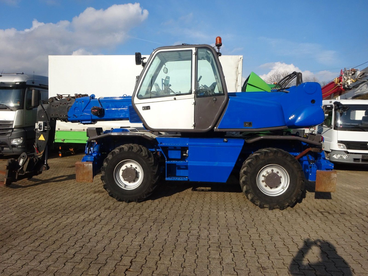 Manitou Teleskoplader MRT 2150 mit Palettengabel - Teleskopiskais iekrāvējs: foto 5 Manitou Teleskoplader MRT 2150 mit Palettengabel - Teleskopiskais iekrāvējs: foto 5