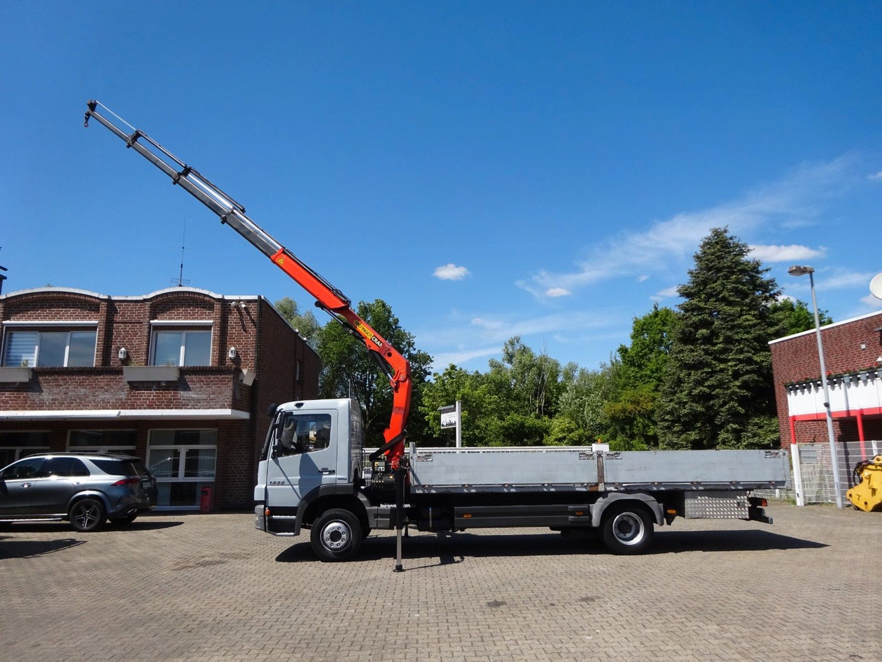 Mercedes-Benz 1222 Atego mit Palfinger PK8501 Kran 4x2 - Bortu kravas automašīna/ Platforma, Kravas auto ar manipulatoru: foto 1 Mercedes-Benz 1222 Atego mit Palfinger PK8501 Kran 4x2 - Bortu kravas automašīna/ Platforma, Kravas auto ar manipulatoru: foto 1