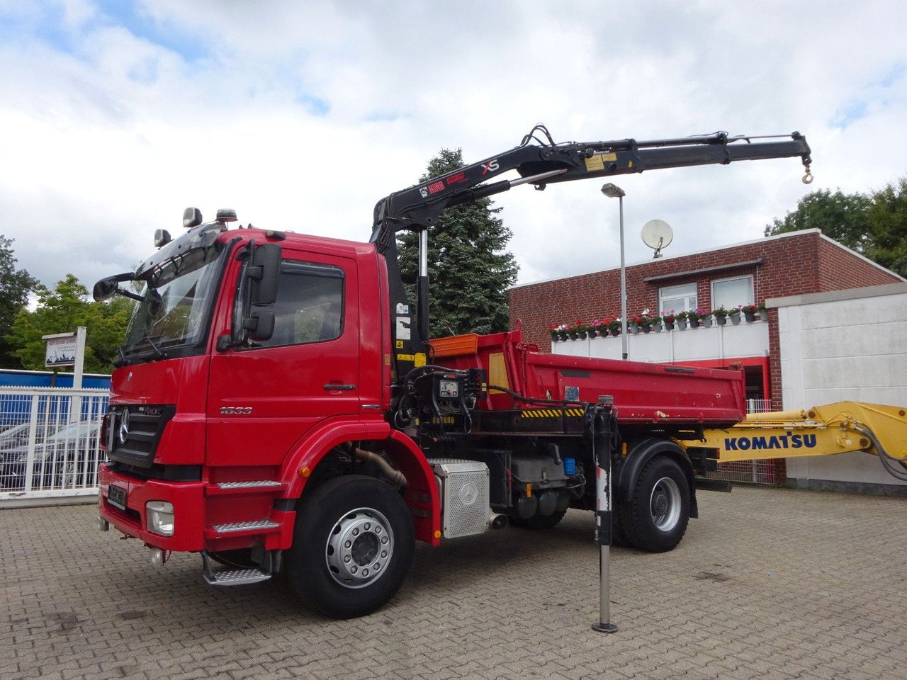 Mercedes-Benz 1833 Axor Meiller 3Skipper +HIAB 111 HIDUO +Funk - Kravas automašīna pašizgāzējs, Kravas auto ar manipulatoru: foto 4 Mercedes-Benz 1833 Axor Meiller 3Skipper +HIAB 111 HIDUO +Funk - Kravas automašīna pašizgāzējs, Kravas auto ar manipulatoru: foto 4