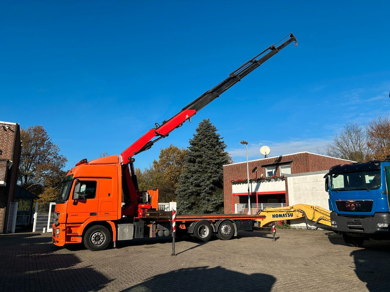 Mercedes-Benz 2541 Actros Plattform + FASSI Kran 6X2 - Kravas auto ar manipulatoru: foto 2 Mercedes-Benz 2541 Actros Plattform + FASSI Kran 6X2 - Kravas auto ar manipulatoru: foto 2