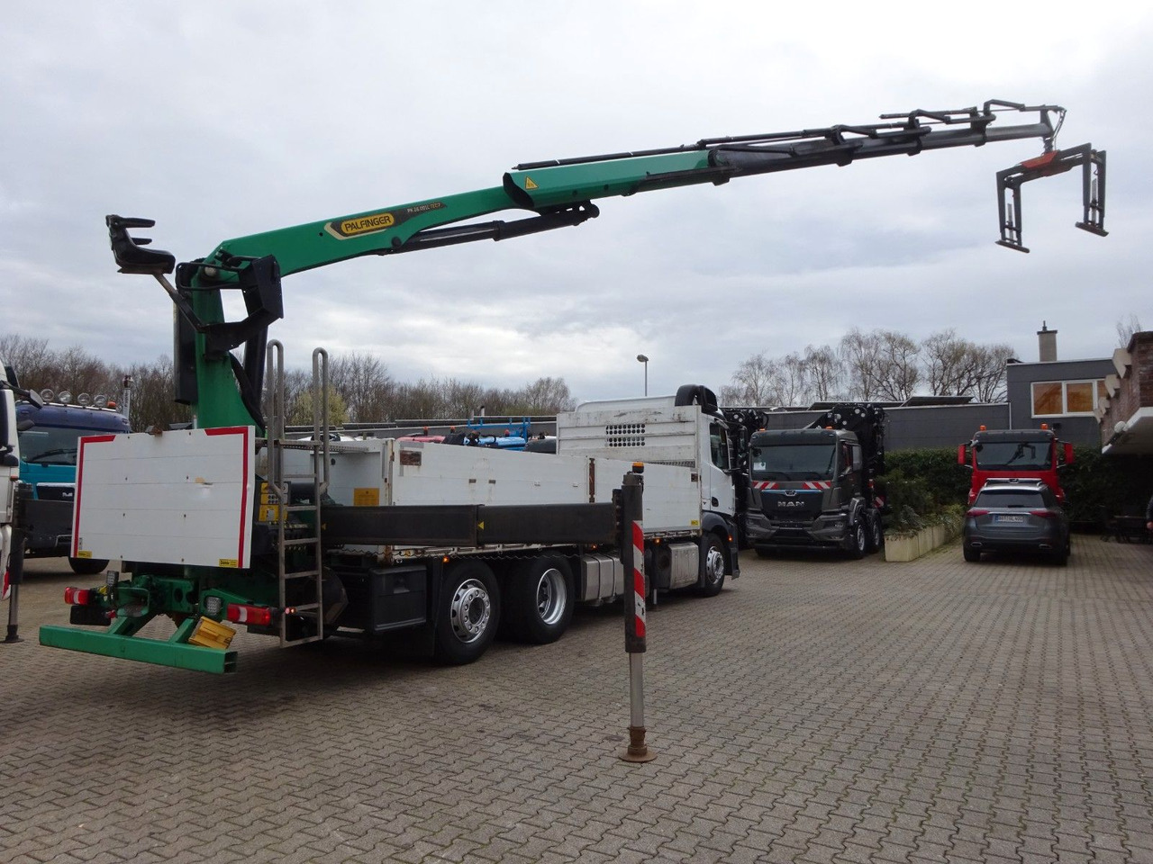 Mercedes-Benz 2543 Antos Baustoff +PK 26001 bis 20 m Auslage Mercedes-Benz 2543 Antos Baustoff +PK 26001 bis 20 m Auslage - Kravas auto ar manipulatoru, Bortu kravas automašīna/ Platforma: foto 3 Mercedes-Benz 2543 Antos Baustoff +PK 26001 bis 20 m Auslage Mercedes-Benz 2543 Antos Baustoff +PK 26001 bis 20 m Auslage - Kravas auto ar manipulatoru, Bortu kravas automašīna/ Platforma: foto 3