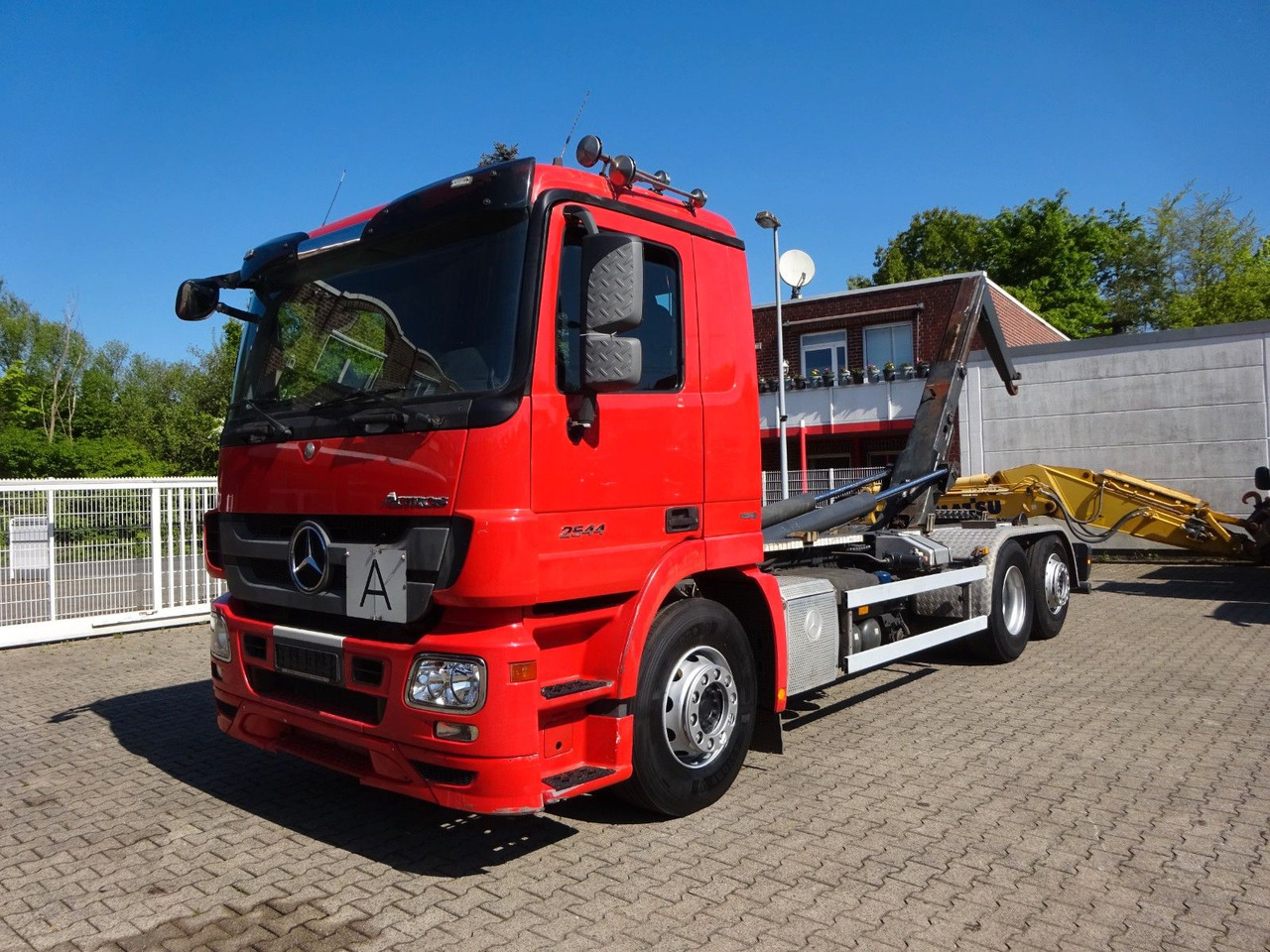 Mercedes-Benz 2544 Actros GERGEN Abroller + Lift-Lenkachse - Pacēlājs ar āķi: foto 3 Mercedes-Benz 2544 Actros GERGEN Abroller + Lift-Lenkachse - Pacēlājs ar āķi: foto 3