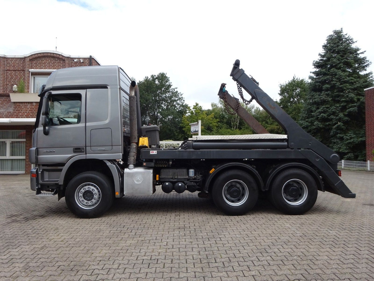 Mercedes-Benz 2644 Actros Absetzkipper 6x4 - Kravas automašīna pašizgāzējs: foto 3 Mercedes-Benz 2644 Actros Absetzkipper 6x4 - Kravas automašīna pašizgāzējs: foto 3
