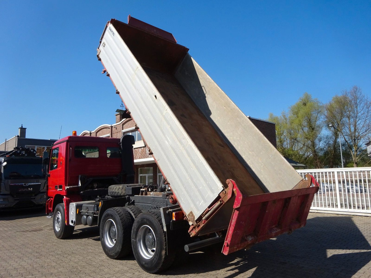 Kravas automašīna pašizgāzējs Mercedes-Benz 2646 Actros 3Seitenkipper 6x4: foto 7