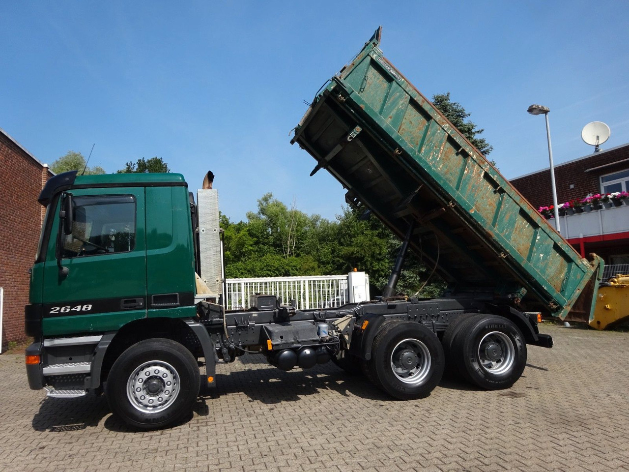 Mercedes-Benz 2648 Actros MEILLER 3SKipper 6x4 - Kravas automašīna pašizgāzējs: foto 4 Mercedes-Benz 2648 Actros MEILLER 3SKipper 6x4 - Kravas automašīna pašizgāzējs: foto 4