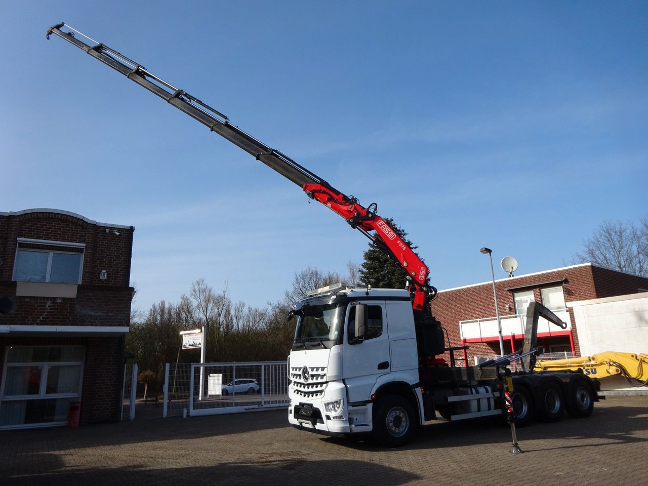 Mercedes-Benz 3248 Fassi Abroller + Fassi F275A Kran 6x2 - Pacēlājs ar āķi, Kravas auto ar manipulatoru: foto 1 Mercedes-Benz 3248 Fassi Abroller + Fassi F275A Kran 6x2 - Pacēlājs ar āķi, Kravas auto ar manipulatoru: foto 1