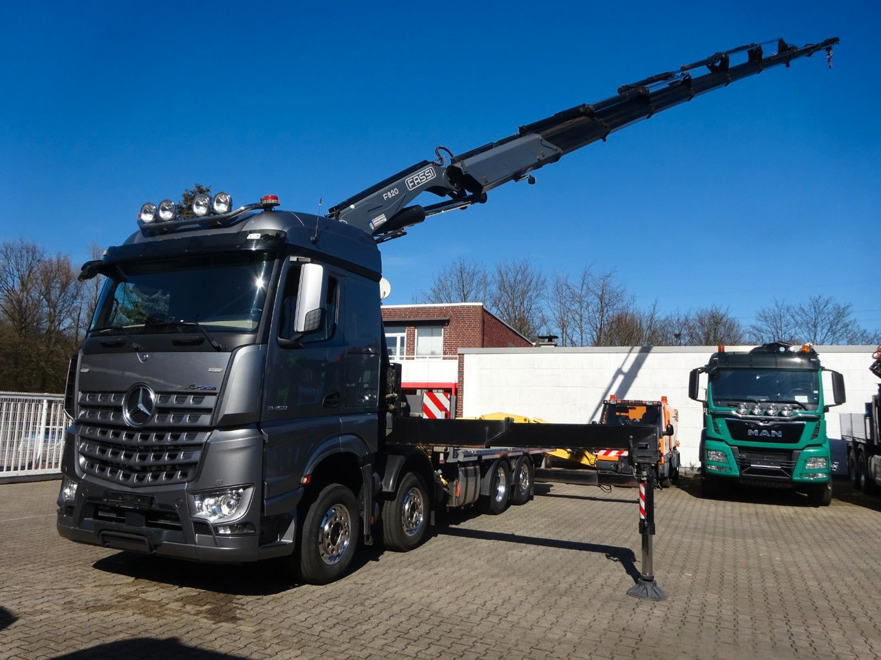 Mercedes-Benz 3453 Plattform + Fassi F820 Kran 8x2 Mercedes-Benz 3453 FASSI F820 Kran 8x Hydr. Ausschub - Kravas auto ar manipulatoru, Bortu kravas automašīna/ Platforma: foto 2 Mercedes-Benz 3453 Plattform + Fassi F820 Kran 8x2 Mercedes-Benz 3453 FASSI F820 Kran 8x Hydr. Ausschub - Kravas auto ar manipulatoru, Bortu kravas automašīna/ Platforma: foto 2