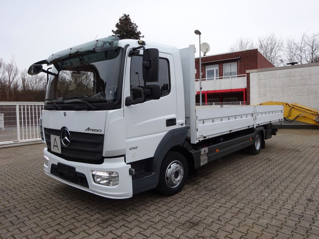 Mercedes-Benz 818 Atego Pritsche - Bortu kravas automašīna/ Platforma: foto 2 Mercedes-Benz 818 Atego Pritsche - Bortu kravas automašīna/ Platforma: foto 2