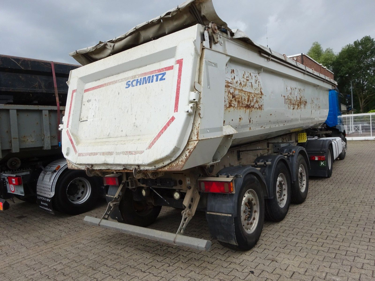 Schmitz Cargobull SKI 24 SL 7.2 Kipp Auflieger Mulde mit 3 Achsen - Puspiekabe pašizgāzējs: foto 4 Schmitz Cargobull SKI 24 SL 7.2 Kipp Auflieger Mulde mit 3 Achsen - Puspiekabe pašizgāzējs: foto 4