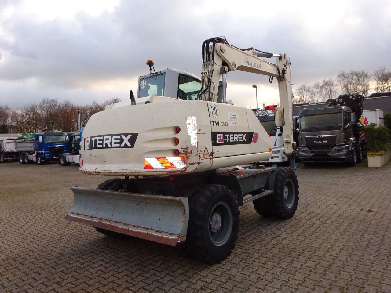 Terex ATLAS TW130 Terex ATLAS TW130 - Riteņu ekskavators: foto 4 Terex ATLAS TW130 Terex ATLAS TW130 - Riteņu ekskavators: foto 4