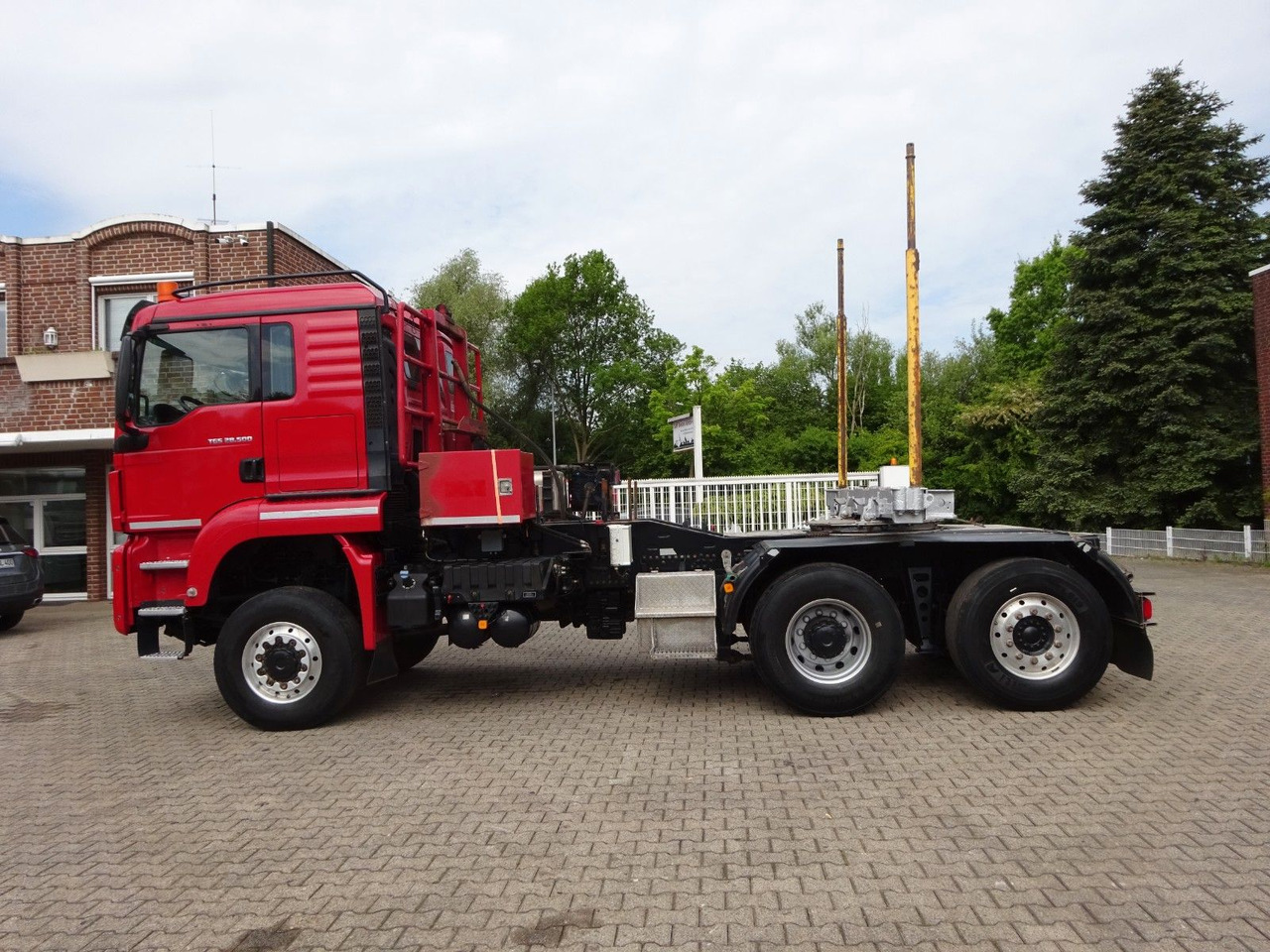 MAN 28.500 TGS mit Lift+Lenkachse Allrad - Vilcējs: foto 3 MAN 28.500 TGS mit Lift+Lenkachse Allrad - Vilcējs: foto 3