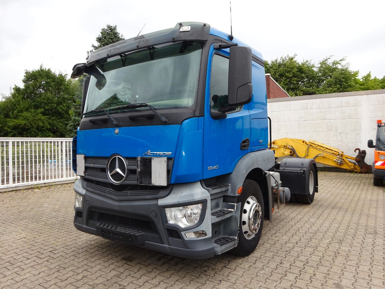 Mercedes-Benz 1840 Actros SZM 4x2 - Vilcējs: foto 1 Mercedes-Benz 1840 Actros SZM 4x2 - Vilcējs: foto 1