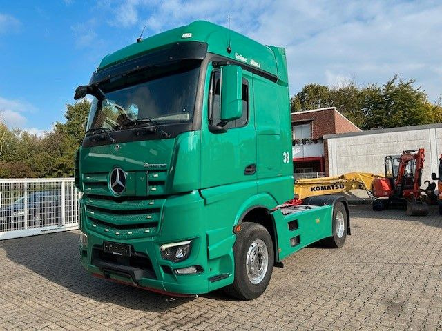 Mercedes-Benz 1851 Actros SZM mit Kipper-Pumpe 4x2 - Vilcējs: foto 2 Mercedes-Benz 1851 Actros SZM mit Kipper-Pumpe 4x2 - Vilcējs: foto 2