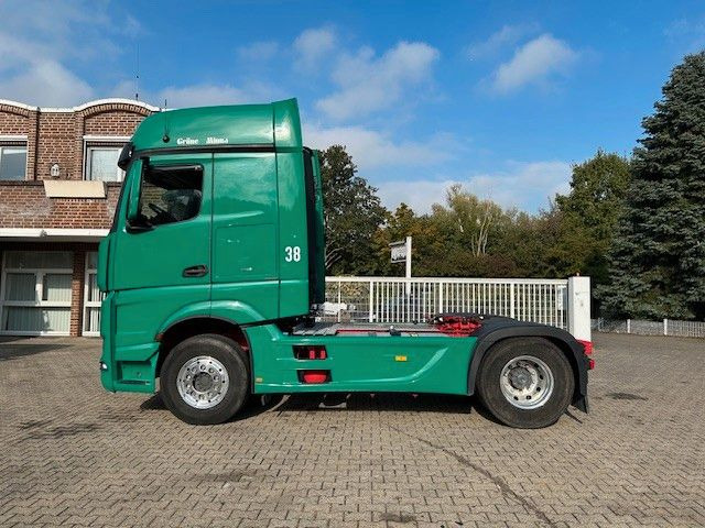 Mercedes-Benz 1851 Actros SZM mit Kipper-Pumpe 4x2 - Vilcējs: foto 3 Mercedes-Benz 1851 Actros SZM mit Kipper-Pumpe 4x2 - Vilcējs: foto 3