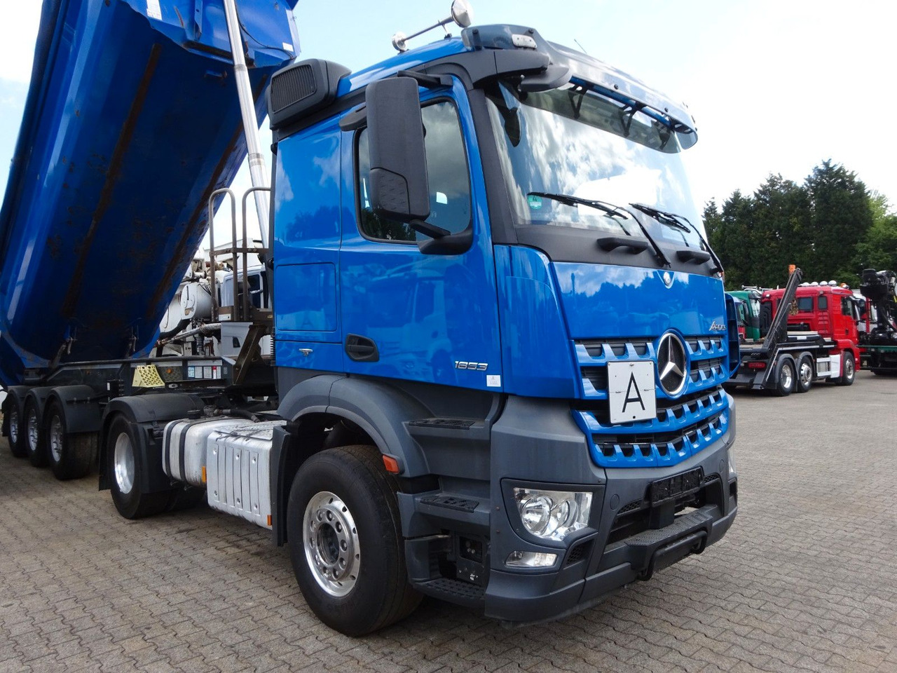 Vilcējs Mercedes-Benz 1853 Arocs SZM mit Kipperpumpe: foto 7