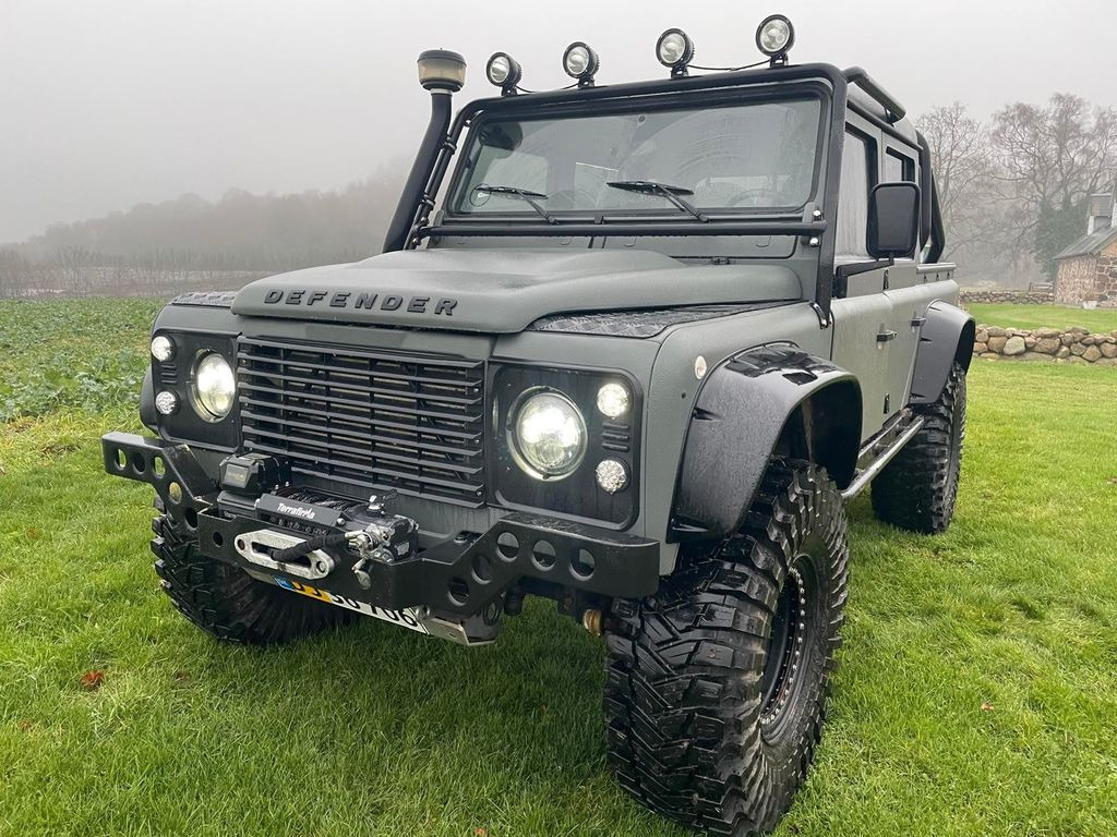 Land Rover Defender 110 2.5 - SUV: foto 1 Land Rover Defender 110 2.5 - SUV: foto 1