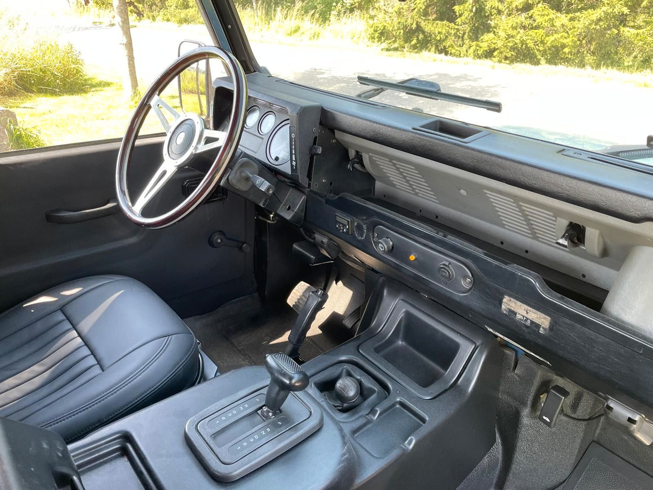 Pikaps Land Rover LR Defender 90 Soft Top V8 Automatic 60000 brutt Land Rover LR Defender 90 SoftTop V8 Automatic: foto 18