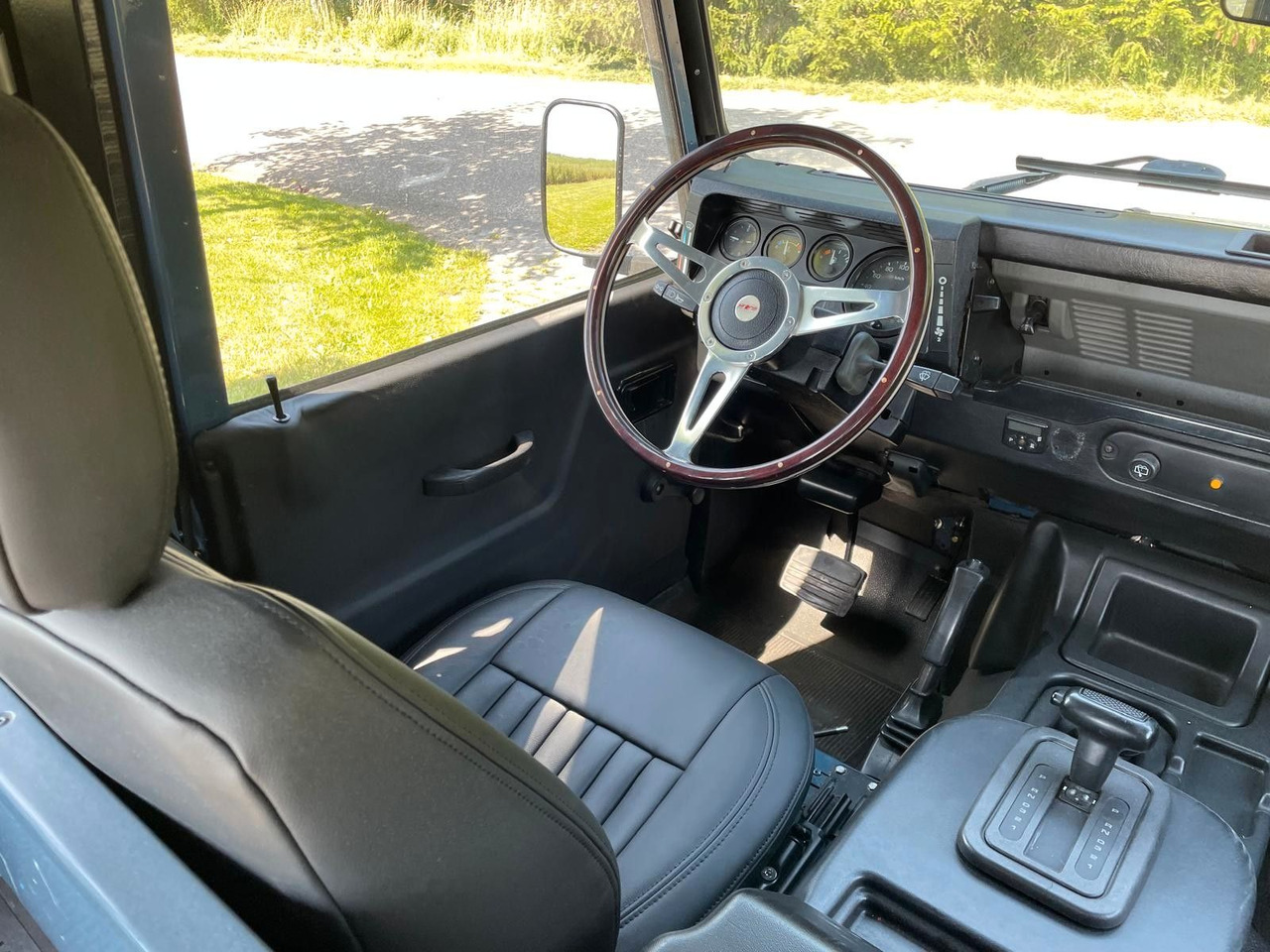 Pikaps Land Rover LR Defender 90 Soft Top V8 Automatic 60000 brutt Land Rover LR Defender 90 SoftTop V8 Automatic: foto 14