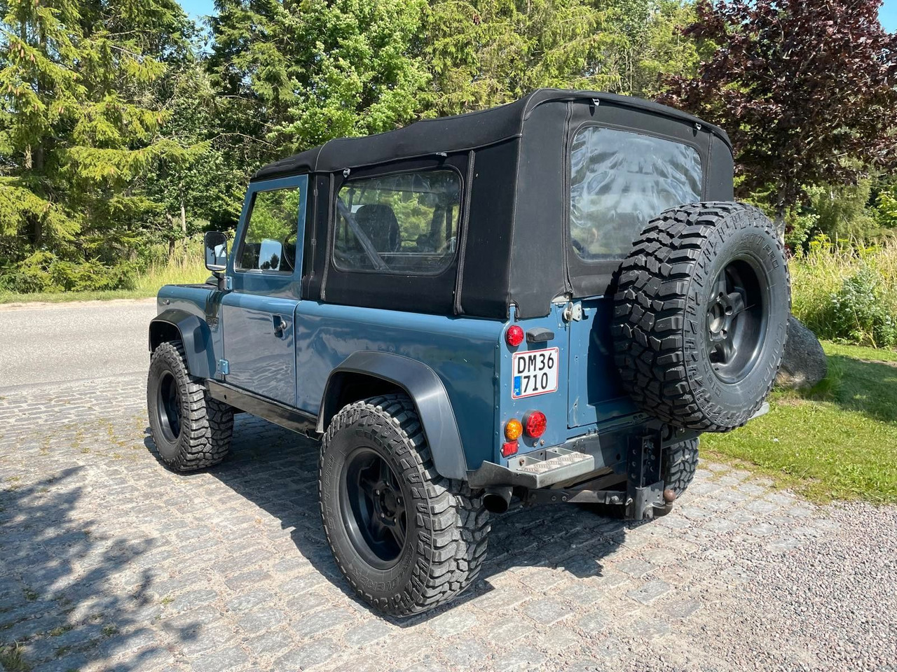 Land Rover LR Defender 90 Soft Top V8 Automatic 60000 brutt Land Rover LR Defender 90 SoftTop V8 Automatic - Pikaps: foto 3 Land Rover LR Defender 90 Soft Top V8 Automatic 60000 brutt Land Rover LR Defender 90 SoftTop V8 Automatic - Pikaps: foto 3