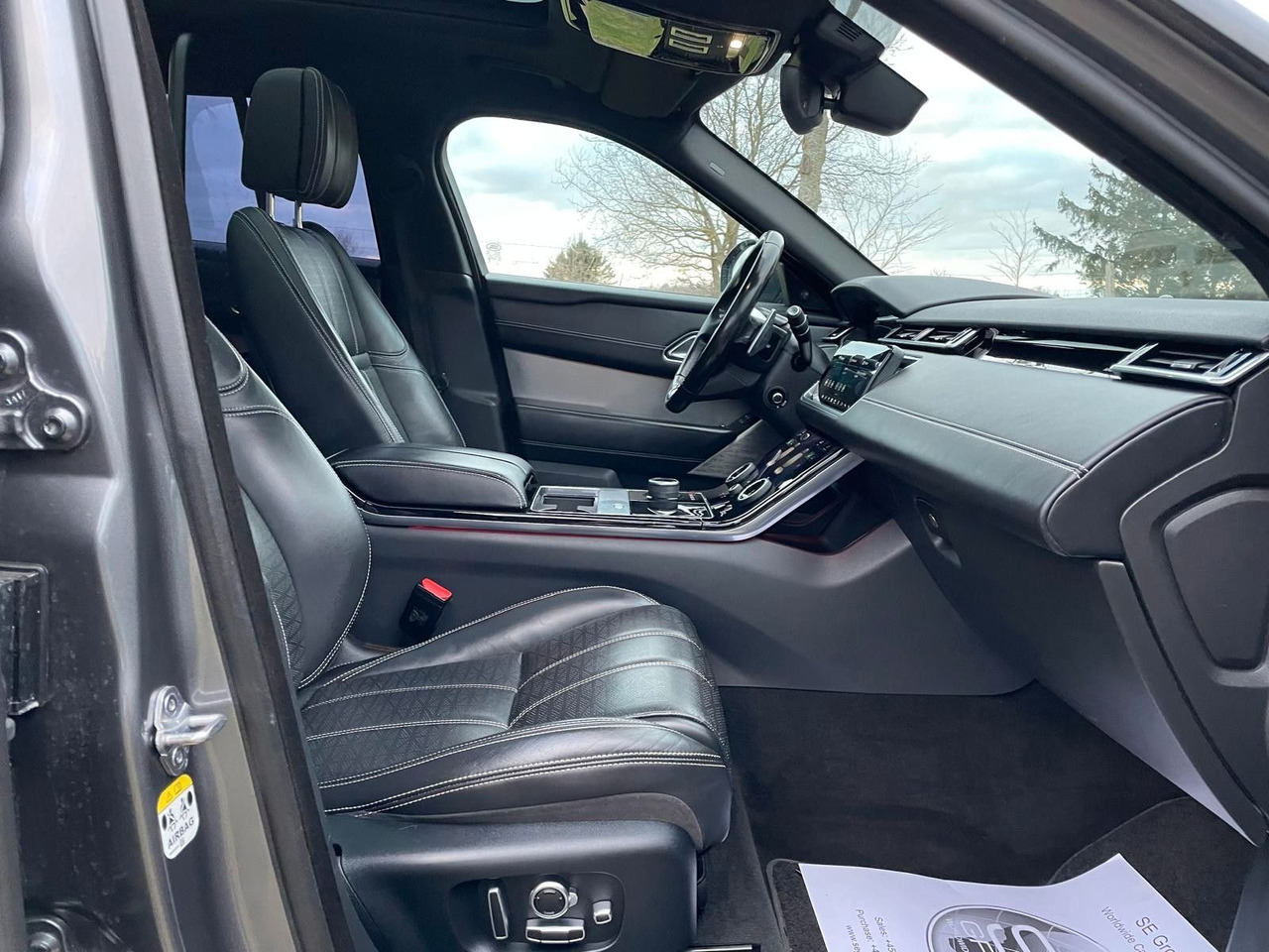 SUV Land Rover Range Rover Velar R-Dynamic 3.0D 4WD Land Rover Range Rover Velar R-Dynamic 3.0D 4WD *RESERVED: foto 19