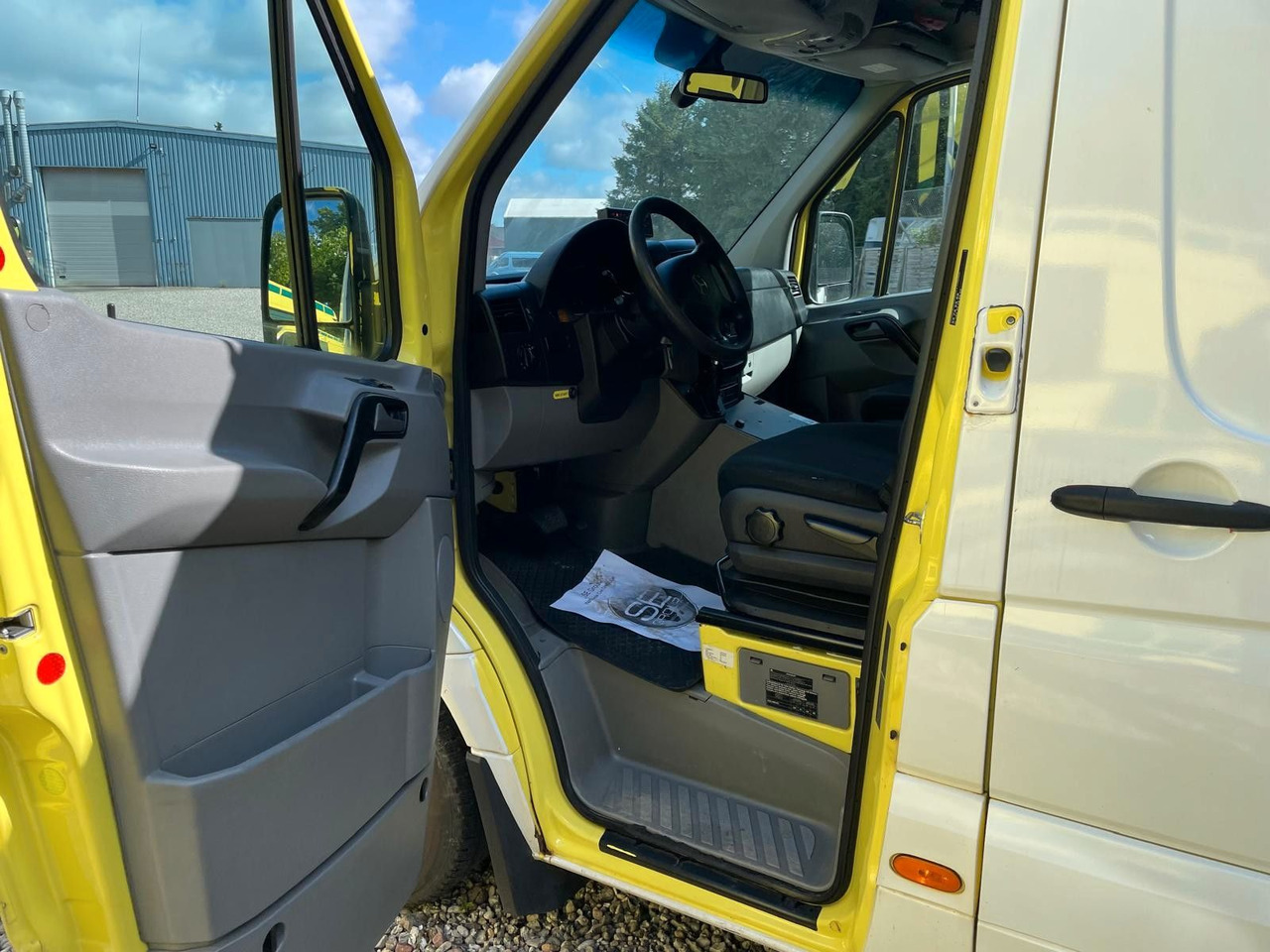 Ātrās palīdzības mašīna Mercedes-Benz Sprinter II Kasten 316 CDI Aut *Ambulance: foto 7