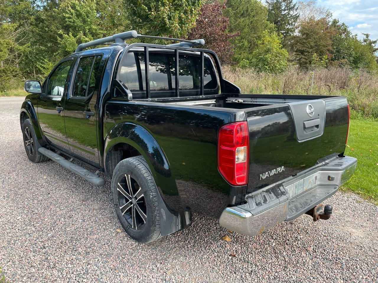 Nissan Navara Pickup Double Cab LE V6 4x4 LB - SUV: foto 3 Nissan Navara Pickup Double Cab LE V6 4x4 LB - SUV: foto 3