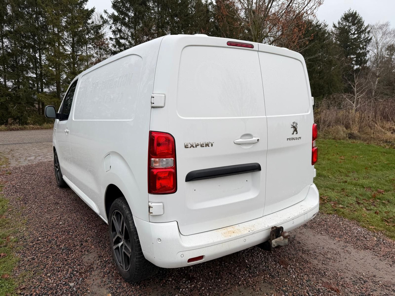 Peugeot Expert Kasten Premium L2 - Mazs furgons: foto 3 Peugeot Expert Kasten Premium L2 - Mazs furgons: foto 3