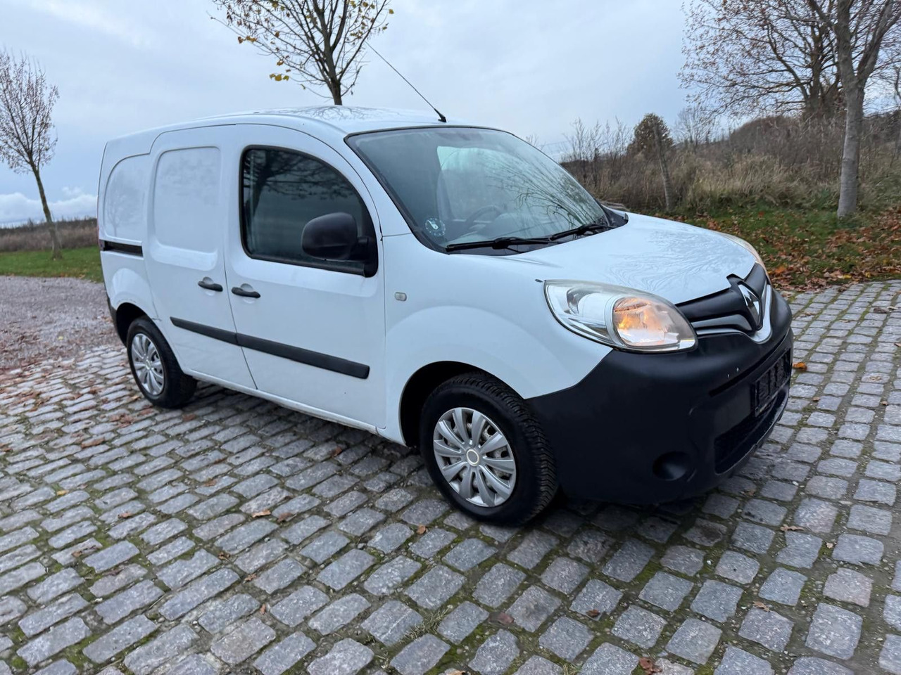 Renault Kangoo Rapid 1.5 dCi Basis *A/C - Mazs furgons: foto 1 Renault Kangoo Rapid 1.5 dCi Basis *A/C - Mazs furgons: foto 1