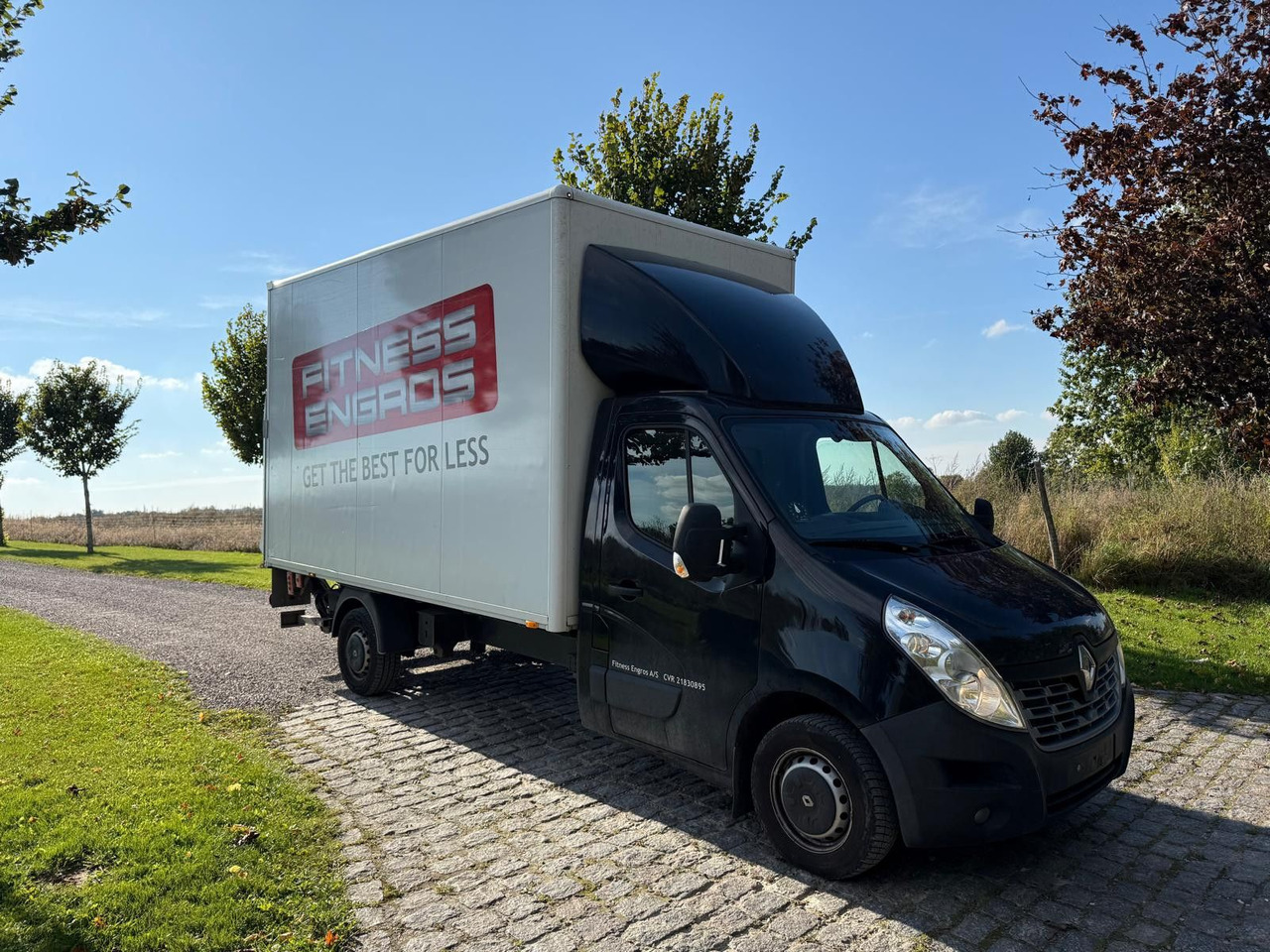 Renault Master III 2.3dCi box L:4,2 m x H:2,5m x B:2,2m - Automašīna ar kravas platformu: foto 1 Renault Master III 2.3dCi box L:4,2 m x H:2,5m x B:2,2m - Automašīna ar kravas platformu: foto 1