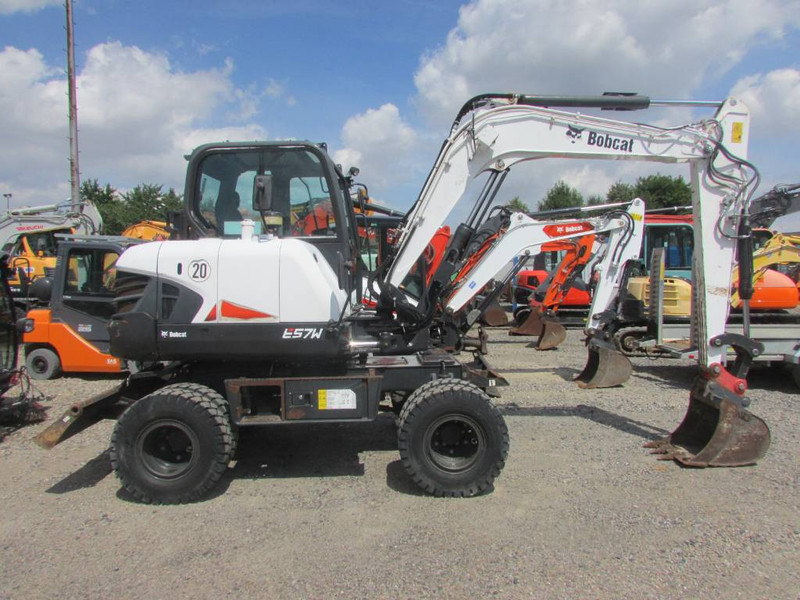 Bobcat E 57 W - Riteņu ekskavators: foto 1 Bobcat E 57 W - Riteņu ekskavators: foto 1