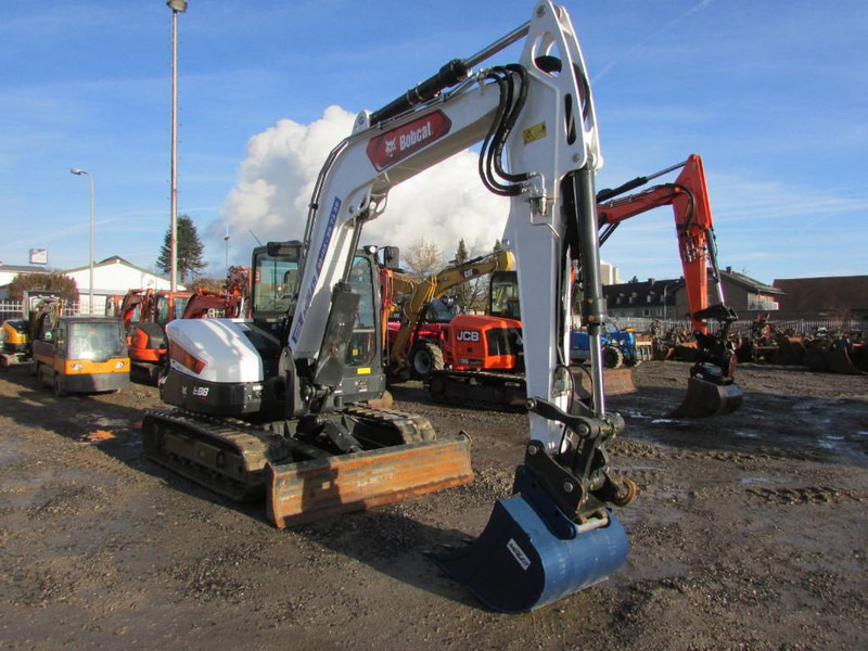 Bobcat E 88 R2 Minibagger 72.500 EUR - Mini-ekskavators: foto 4 Bobcat E 88 R2 Minibagger 72.500 EUR - Mini-ekskavators: foto 4