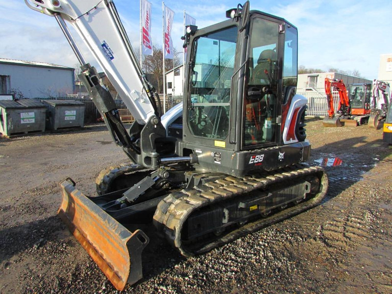 Bobcat E 88 R2 Minibagger 72.500 EUR - Mini-ekskavators: foto 2 Bobcat E 88 R2 Minibagger 72.500 EUR - Mini-ekskavators: foto 2