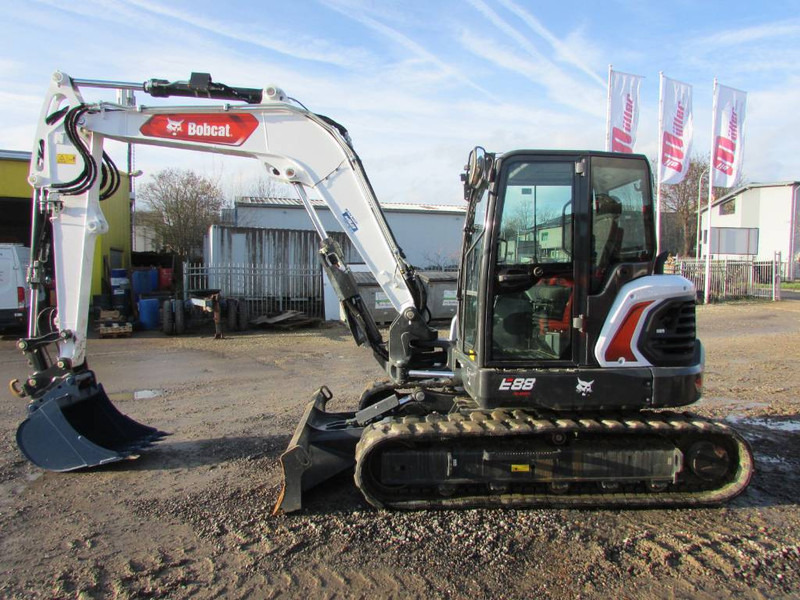 Bobcat E 88 R2 Minibagger 72.500 EUR - Mini-ekskavators: foto 1 Bobcat E 88 R2 Minibagger 72.500 EUR - Mini-ekskavators: foto 1