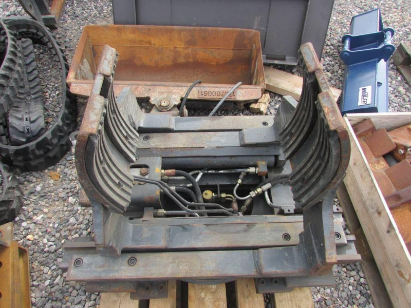 Bolzoni Fassgreifer drum clamp KG 06T2A SP - Greiferi - Iekraušanas tehnika: foto 2 Bolzoni Fassgreifer drum clamp KG 06T2A SP - Greiferi - Iekraušanas tehnika: foto 2