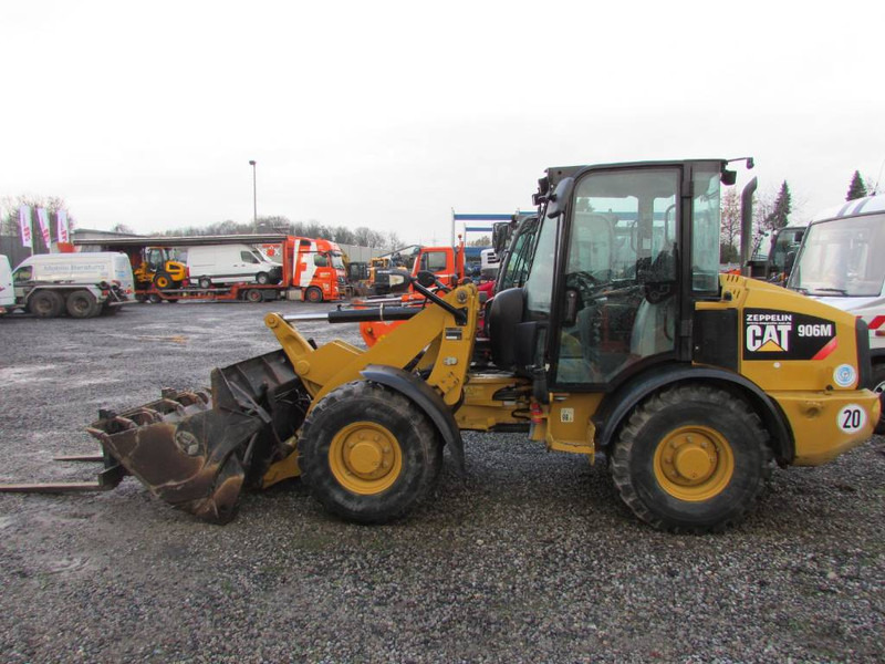Cat 906 M Radlader 29.500 EUR - Riteņu iekrāvējs: foto 1 Cat 906 M Radlader 29.500 EUR - Riteņu iekrāvējs: foto 1
