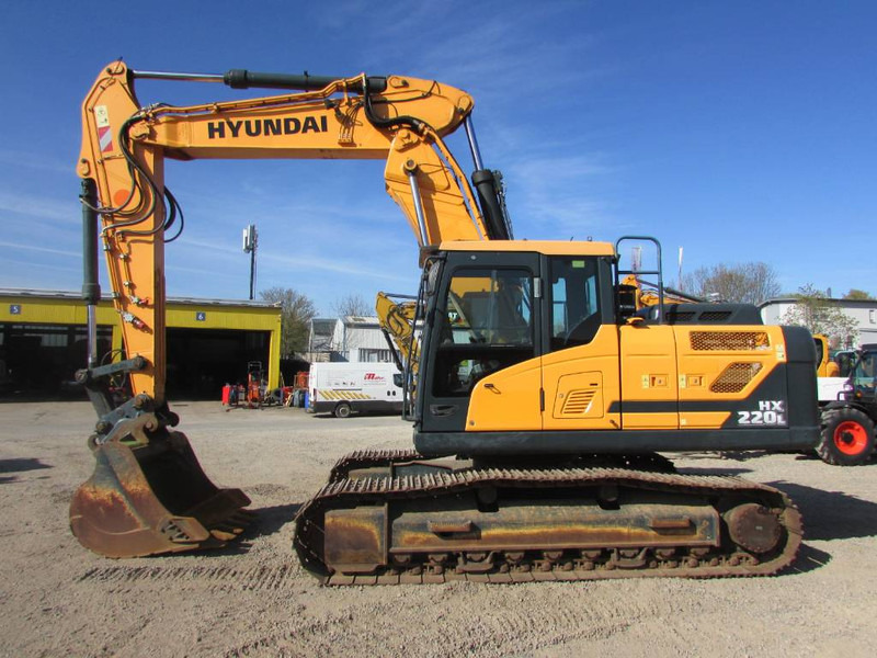 Hyundai HX 220 L Kettenbagger / 68.000 EUR / AC - Kāpurķēžu ekskavators: foto 1 Hyundai HX 220 L Kettenbagger / 68.000 EUR / AC - Kāpurķēžu ekskavators: foto 1