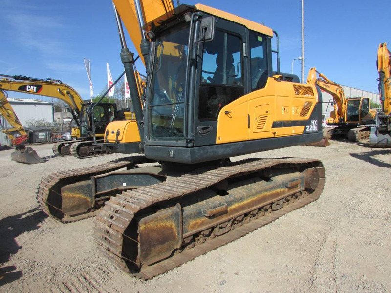 Hyundai HX 220 L Kettenbagger / 68.000 EUR / AC - Kāpurķēžu ekskavators: foto 2 Hyundai HX 220 L Kettenbagger / 68.000 EUR / AC - Kāpurķēžu ekskavators: foto 2