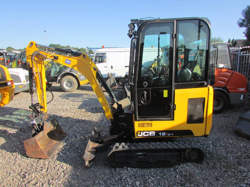 JCB 19 C-1 PC Minibagger 18.500 EUR - Mini-ekskavators: foto 1 JCB 19 C-1 PC Minibagger 18.500 EUR - Mini-ekskavators: foto 1