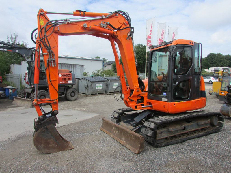 Komatsu PC 80 MR-3 /31.000 EUR - Mini-ekskavators: foto 1 Komatsu PC 80 MR-3 /31.000 EUR - Mini-ekskavators: foto 1